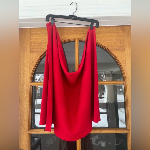 Womens Red Acrylic Poncho Naperville Country Club Logo - Picture 4 of 4